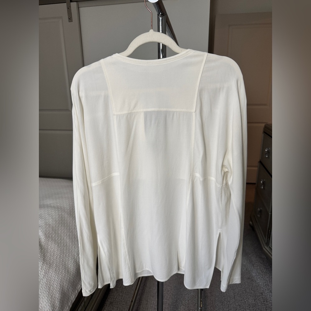 Vince Cream White Long Sleeve Blouse with Tassel Tie Size Small or medium - Picture 5 of 9